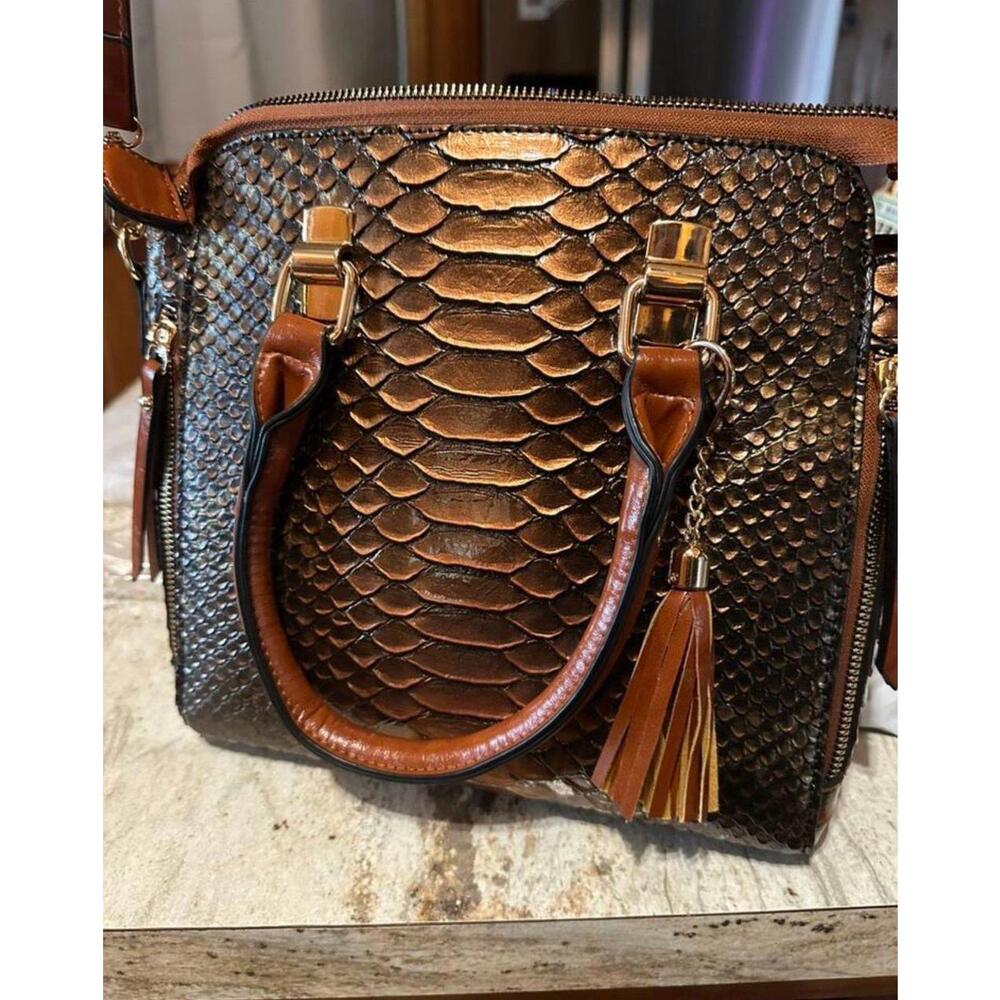 Tote purse - Picture 1 of 4